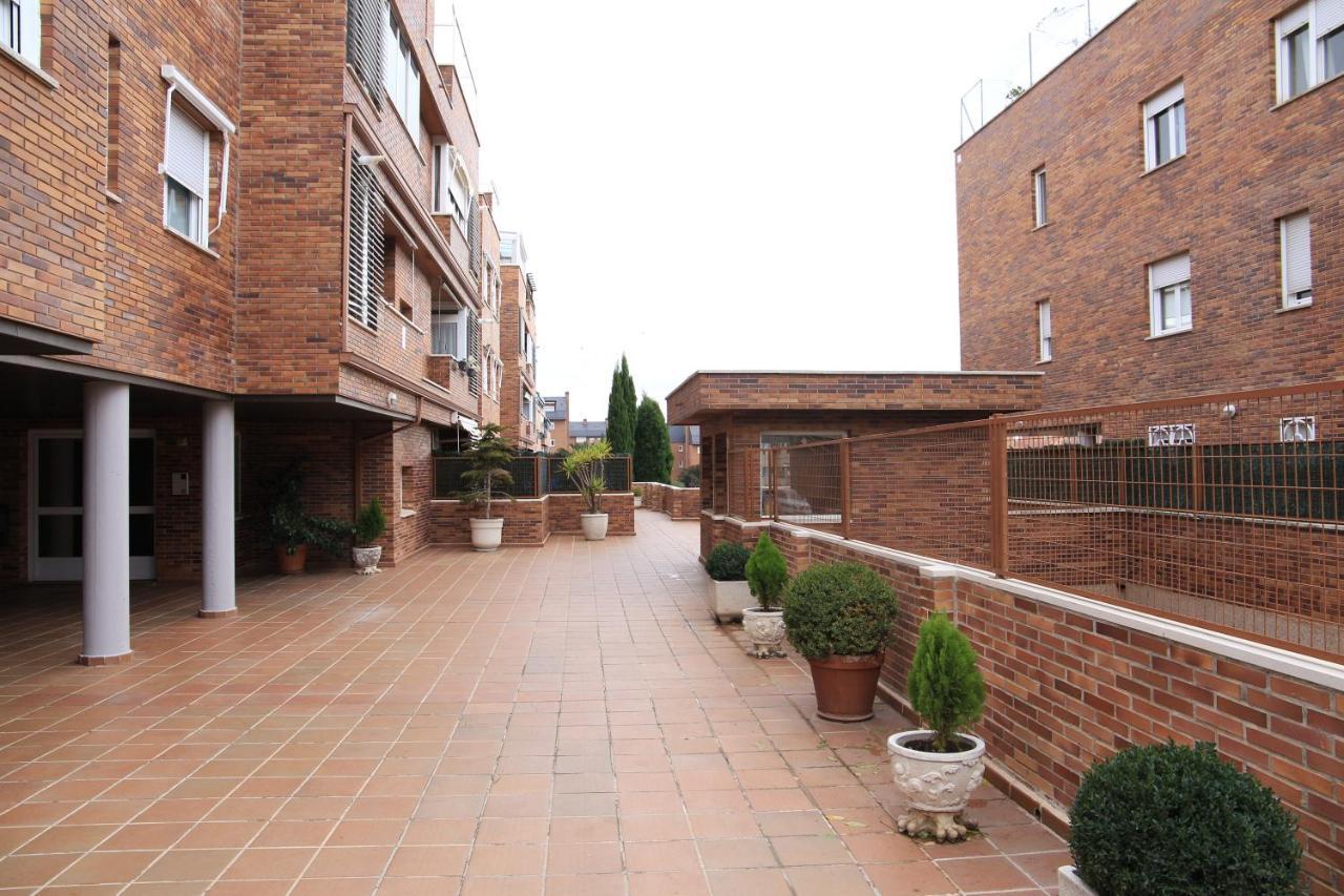 Precioso Apartamento Con Piscina Y Bien Comunicado Apartment Las Rozas de Madrid Ngoại thất bức ảnh